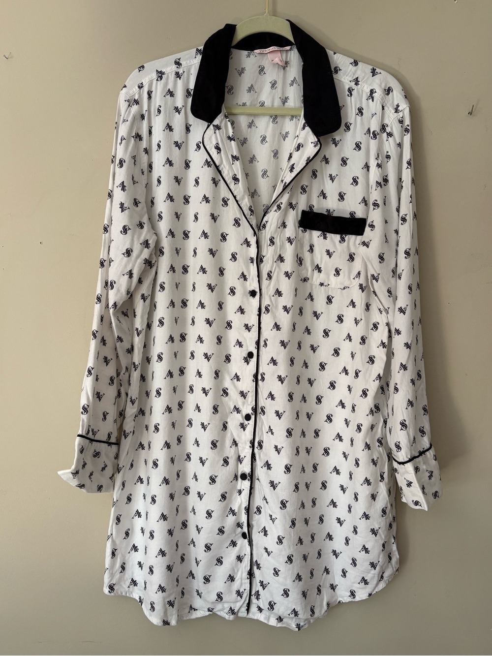 Victoria's Secret White and Black Printed Satin Nightshirt L